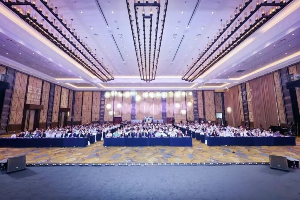 2025年屈光性白內(nèi)障手術國際論壇(IRCS)暨第一屆老視矯正MDT管理國際高峰論壇盛大舉行